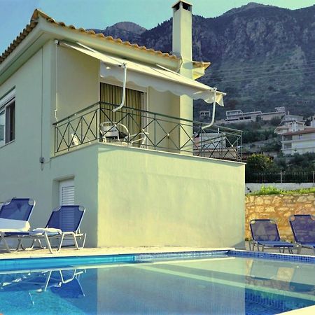 Semiramis Suites With Pool Kalamata Eksteriør billede