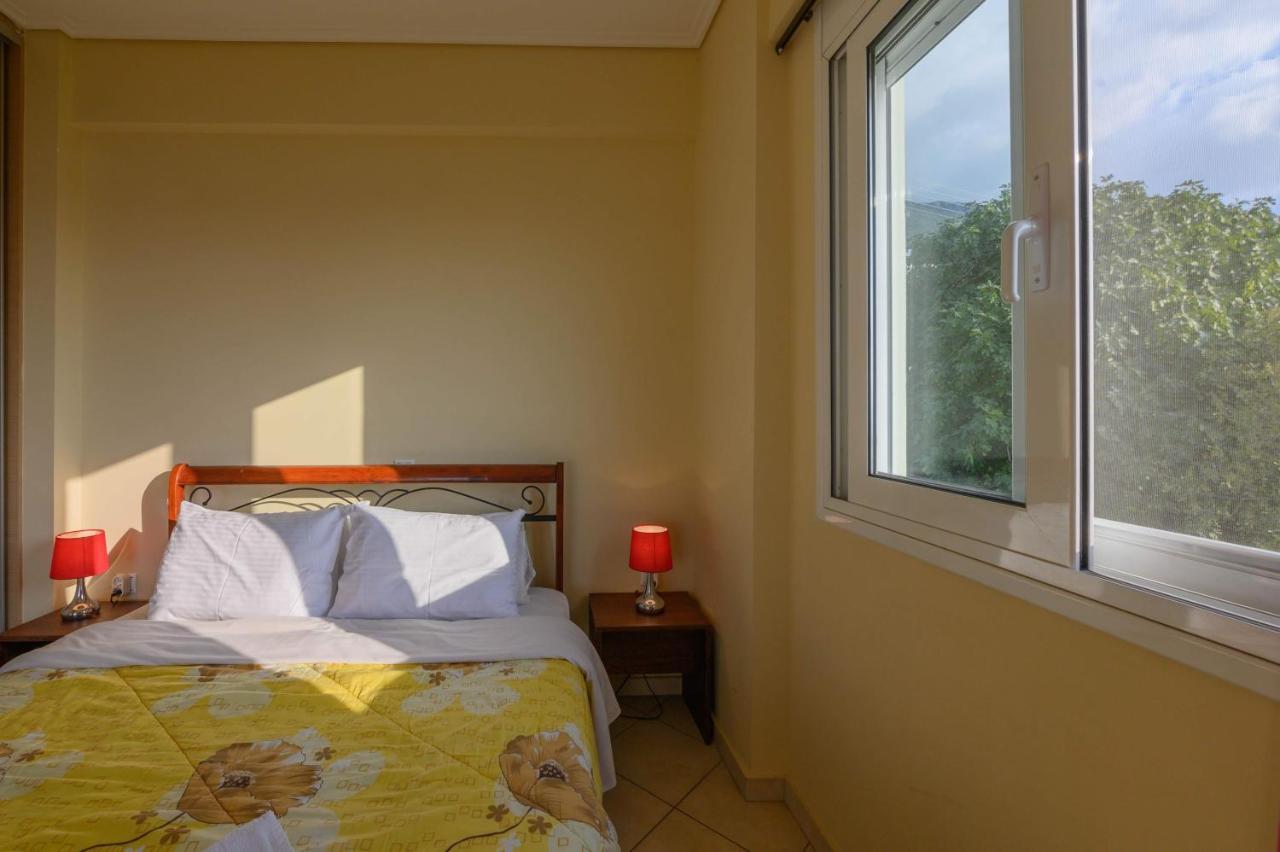 Semiramis Suites With Pool Kalamata Eksteriør billede