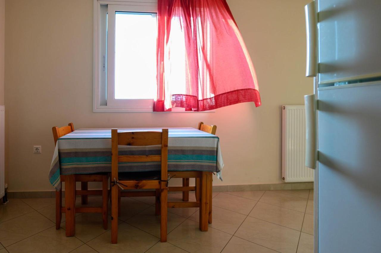 Semiramis Suites With Pool Kalamata Eksteriør billede