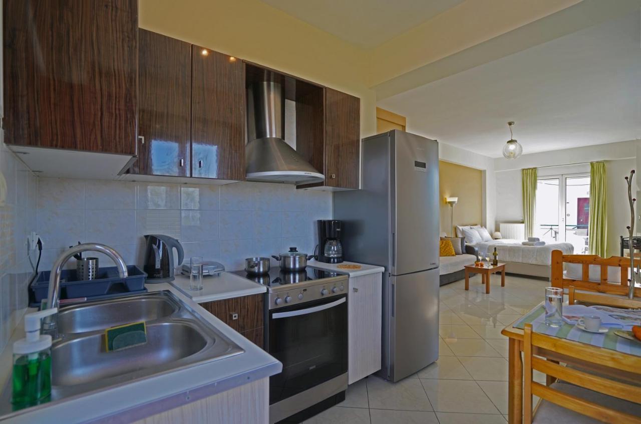 Semiramis Suites With Pool Kalamata Eksteriør billede