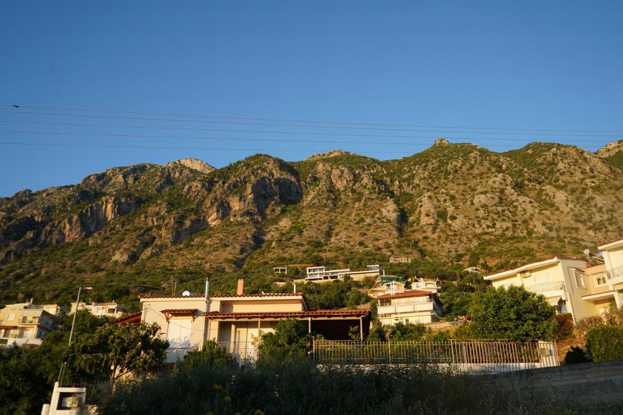 Semiramis Suites With Pool Kalamata Eksteriør billede
