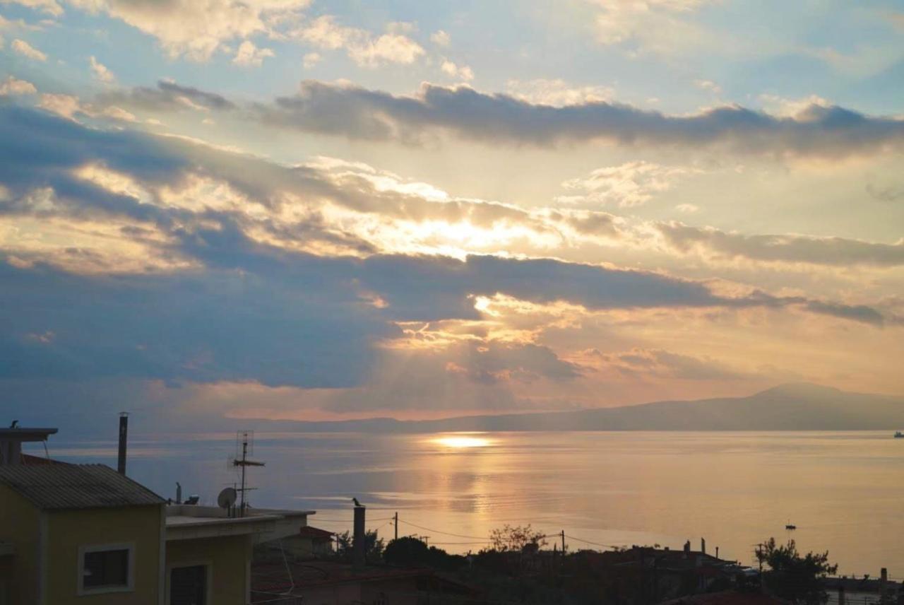 Semiramis Suites With Pool Kalamata Eksteriør billede