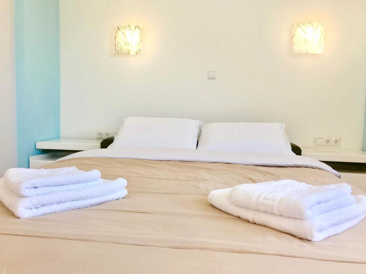 Semiramis Suites With Pool Kalamata Eksteriør billede