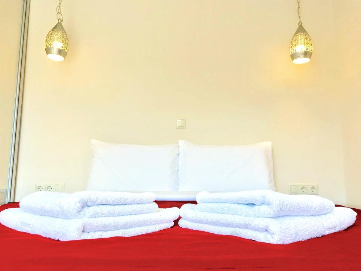 Semiramis Suites With Pool Kalamata Eksteriør billede