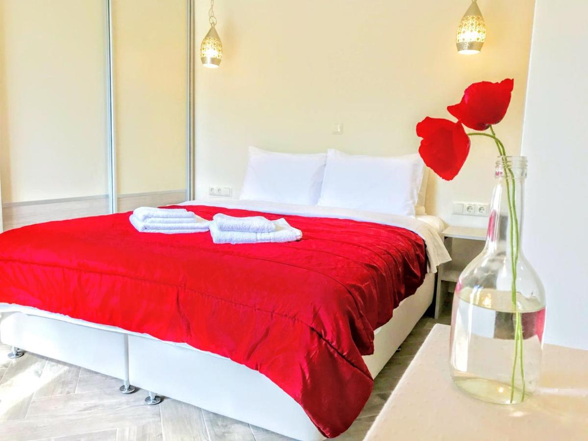 Semiramis Suites With Pool Kalamata Eksteriør billede